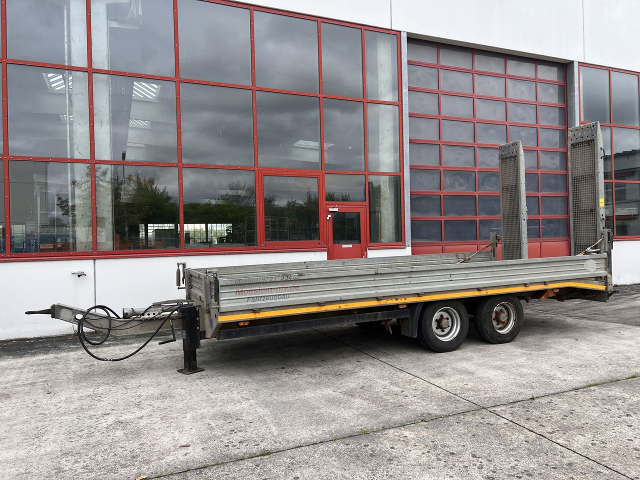 Möslein TTS 13 Schwebheim 13 t Tandemtieflader - Remorque porte-engin surbaissée: photos 1 Möslein TTS 13 Schwebheim 13 t Tandemtieflader - Remorque porte-engin surbaissée: photos 1