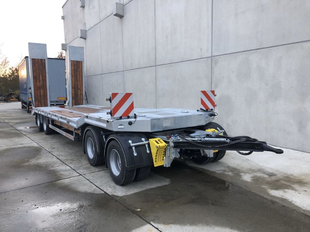 Möslein neuer 4 Achs Tieflader hydraulischen Rampen - Remorque porte-engin surbaissée: photos 2 Möslein neuer 4 Achs Tieflader hydraulischen Rampen - Remorque porte-engin surbaissée: photos 2