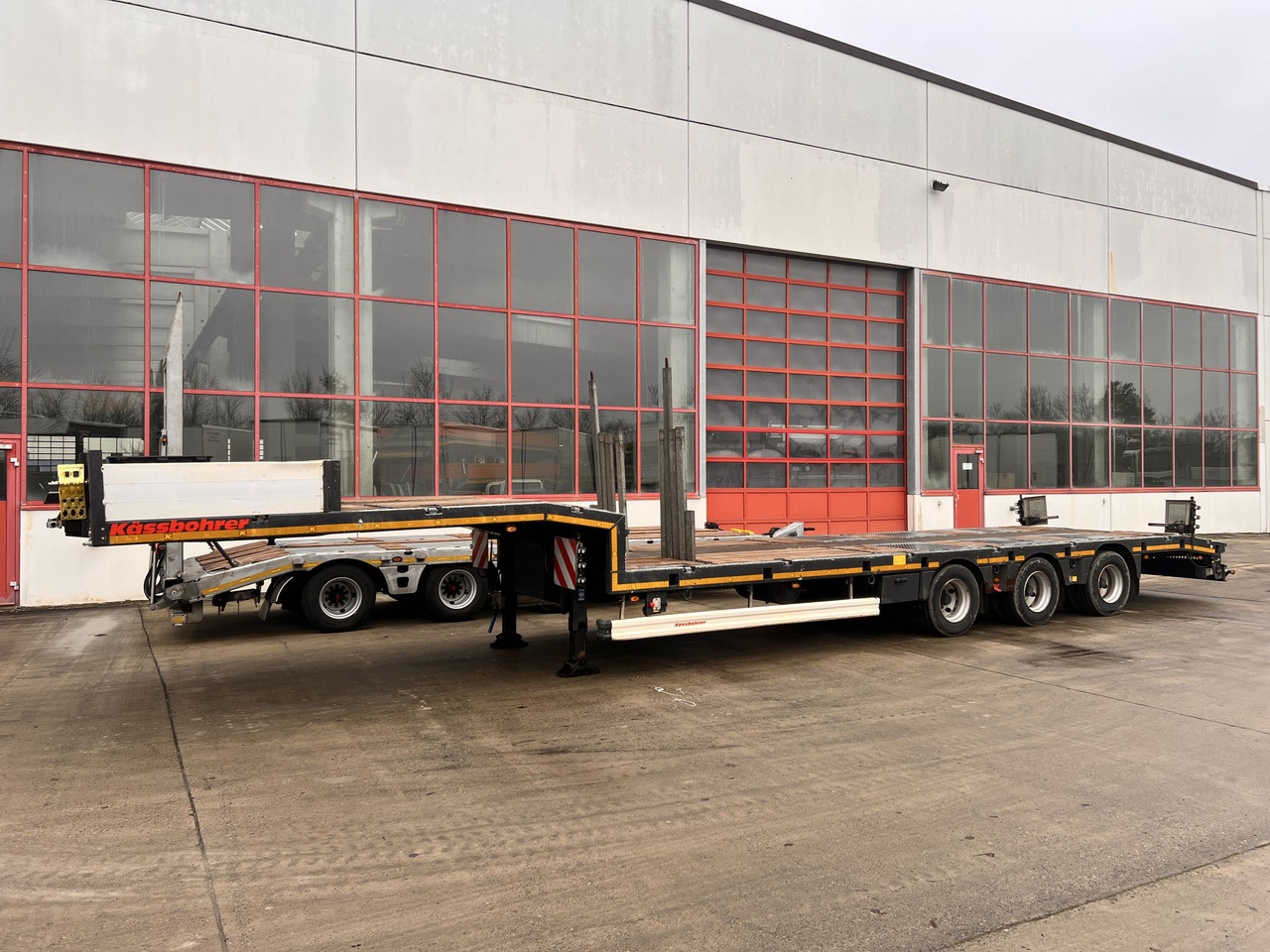 T3 3 Achs Satteltieflader - Semi-remorque surbaissé: photos 3 T3 3 Achs Satteltieflader - Semi-remorque surbaissé: photos 3