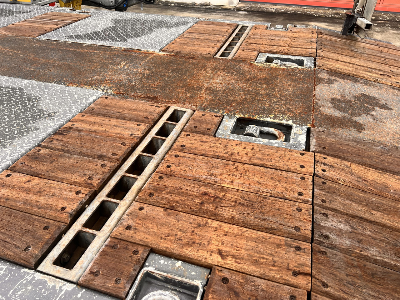 T3 3 Achs Satteltieflader - Semi-remorque surbaissé: photos 5 T3 3 Achs Satteltieflader - Semi-remorque surbaissé: photos 5