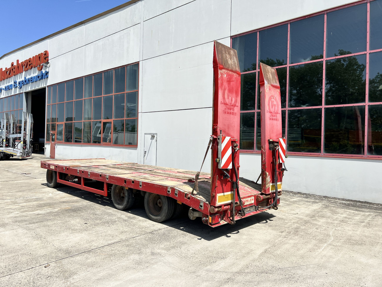T3 3 Achs Tiefladeranhänger mit gerader Ladefläche - Remorque porte-engin surbaissée: photos 3 T3 3 Achs Tiefladeranhänger mit gerader Ladefläche - Remorque porte-engin surbaissée: photos 3
