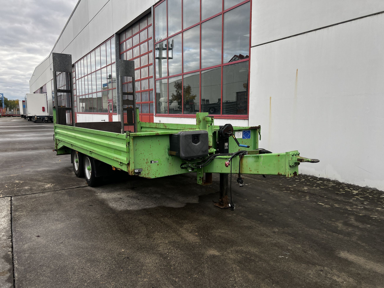 Tt Tandemtieflader - Remorque porte-engin surbaissée: photos 2 Tt Tandemtieflader - Remorque porte-engin surbaissée: photos 2