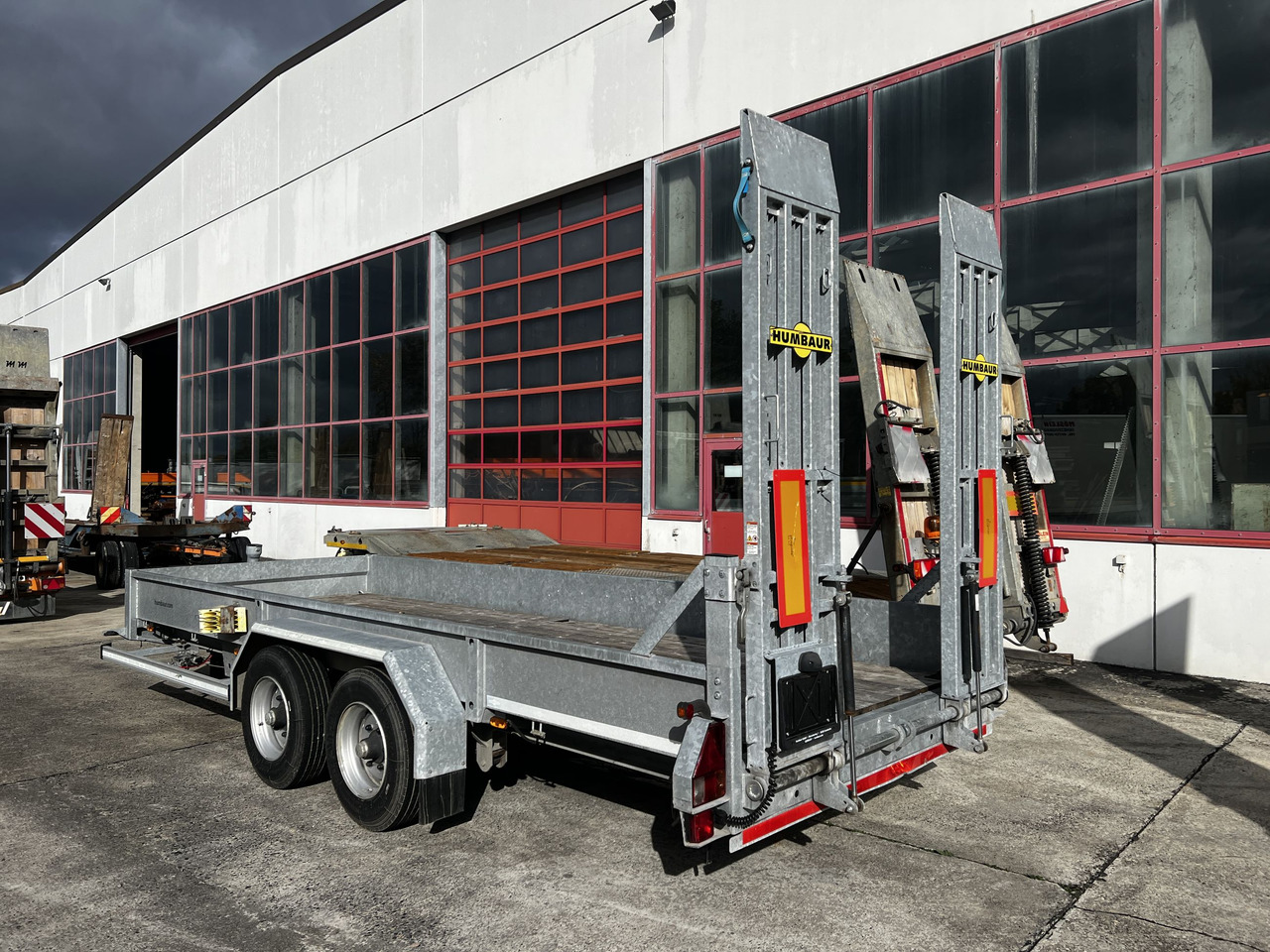 Tt Tandemtieflader - Remorque porte-engin surbaissée: photos 3 Tt Tandemtieflader - Remorque porte-engin surbaissée: photos 3