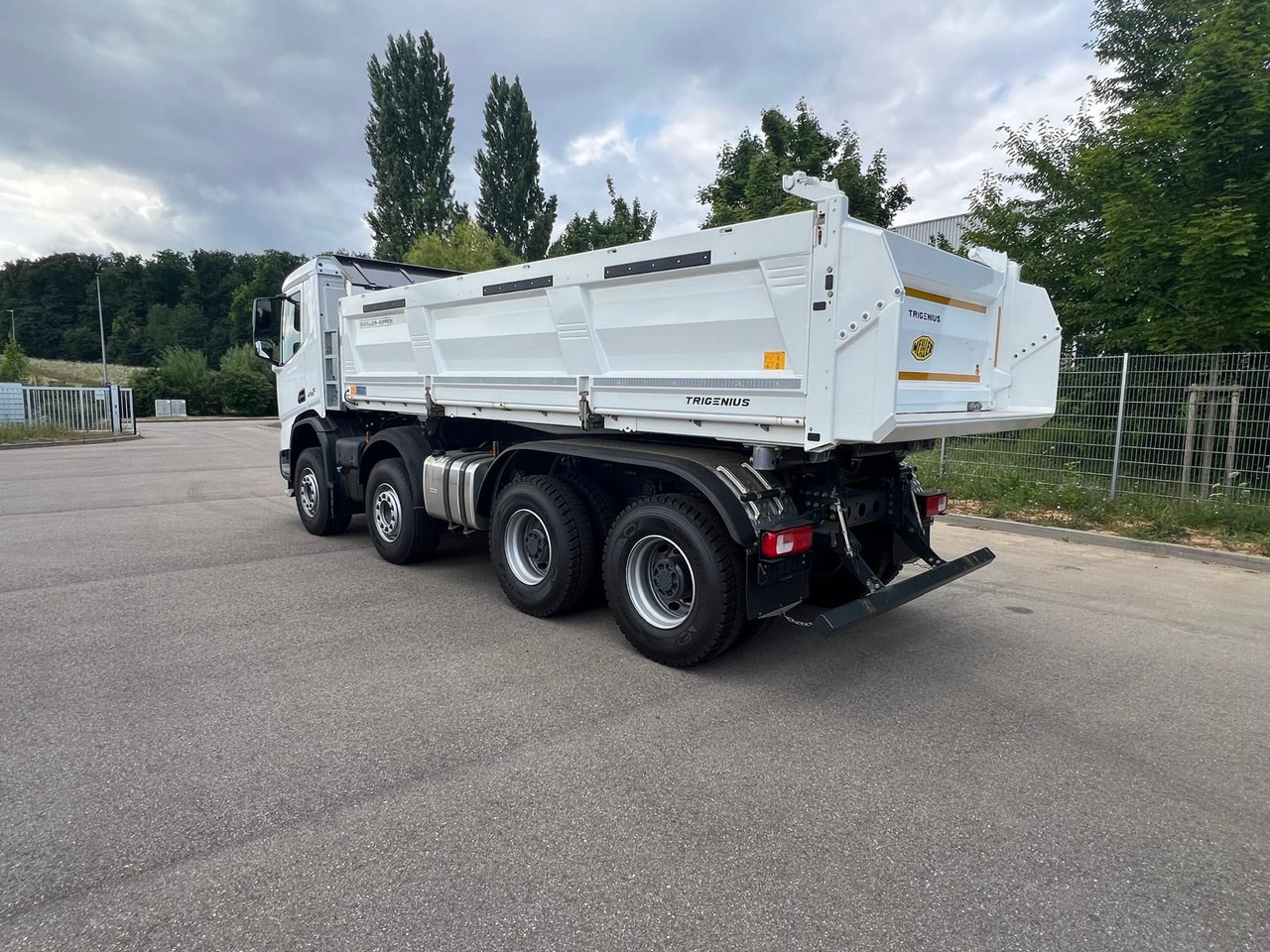 DAF FAD XDC 450 Dreiseitenkipper - Camion benne: photos 3 DAF FAD XDC 450 Dreiseitenkipper - Camion benne: photos 3