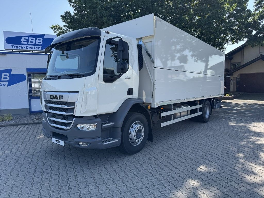 DAF XB 310 FA 18t Getränkeaufbau DAF XB 310 FA 18t Getränkeaufbau - Camion pour le transport de boissons: photos 1 DAF XB 310 FA 18t Getränkeaufbau DAF XB 310 FA 18t Getränkeaufbau - Camion pour le transport de boissons: photos 1