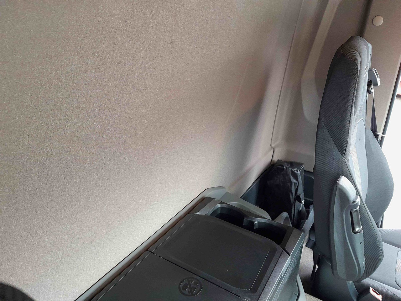 Châssis cabine neuf DAF XD 370 Fahrgestell DAF XD 370 Fa Swing-Board-Aufbau: photos 19 Châssis cabine neuf DAF XD 370 Fahrgestell DAF XD 370 Fa Swing-Board-Aufbau: photos 19