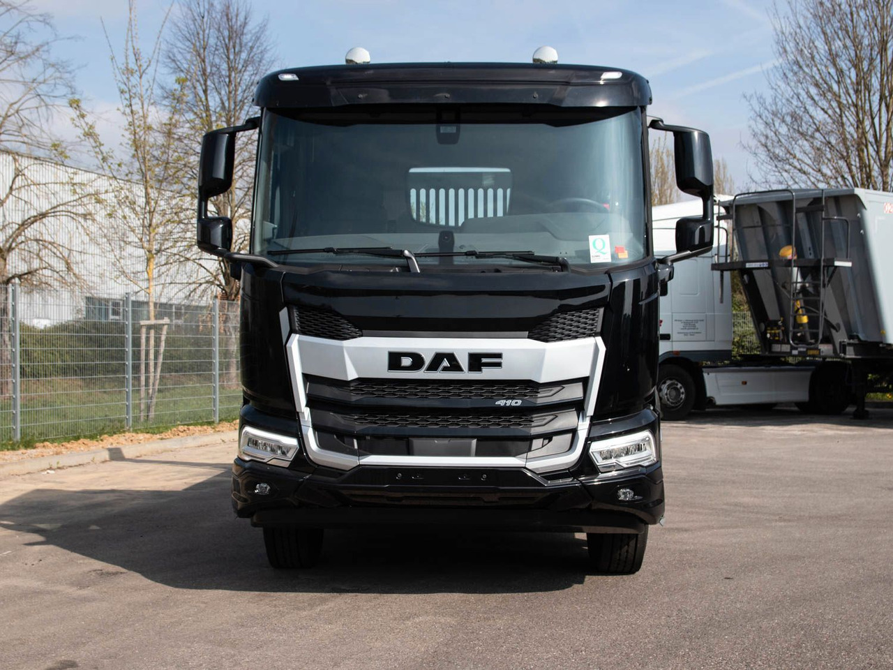DAF XD 410 FA Absetzkipper DAF XD 410 FA Absetzkipper - Camion multibenne: photos 4 DAF XD 410 FA Absetzkipper DAF XD 410 FA Absetzkipper - Camion multibenne: photos 4