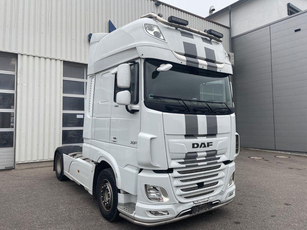 DAF FT XF480 SSC, 2x Tank, Standklima, Lampenbügel - Tracteur routier: photos 1 DAF FT XF480 SSC, 2x Tank, Standklima, Lampenbügel - Tracteur routier: photos 1