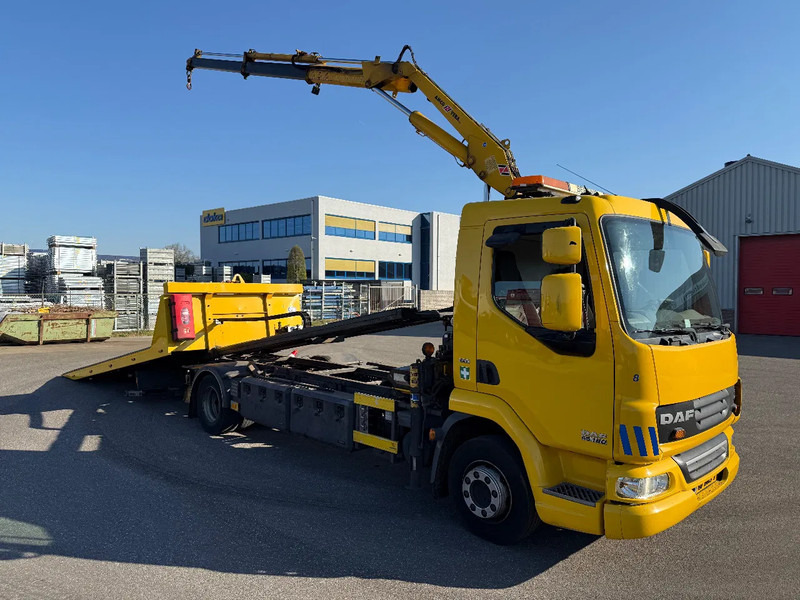 DAF LF 45 180 EEV 2013 plateau + bril + crane - Remorqueuse: photos 2 DAF LF 45 180 EEV 2013 plateau + bril + crane - Remorqueuse: photos 2