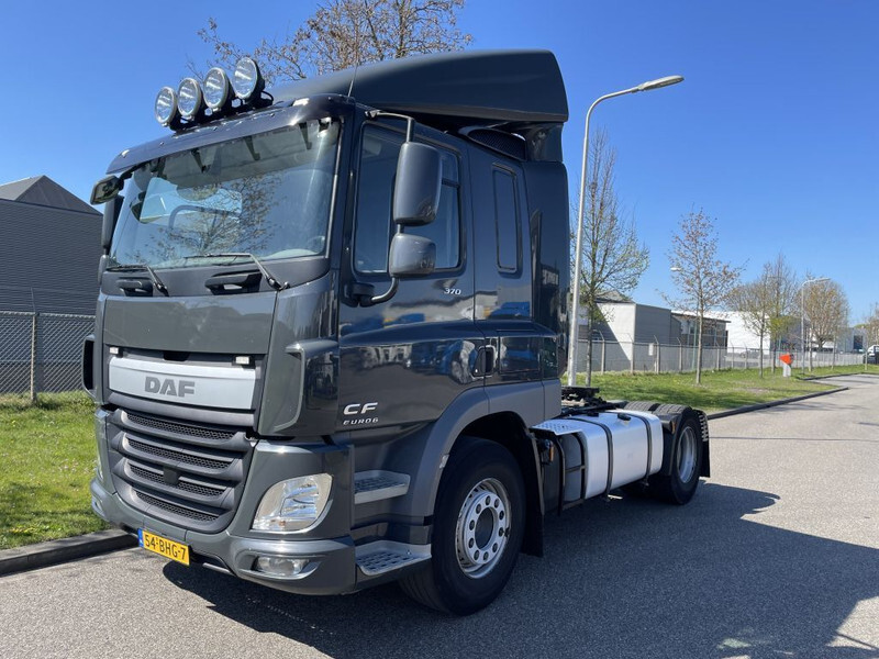 DAF CF 370 2016 only 562.000 km - Tracteur routier: photos 2 DAF CF 370 2016 only 562.000 km - Tracteur routier: photos 2