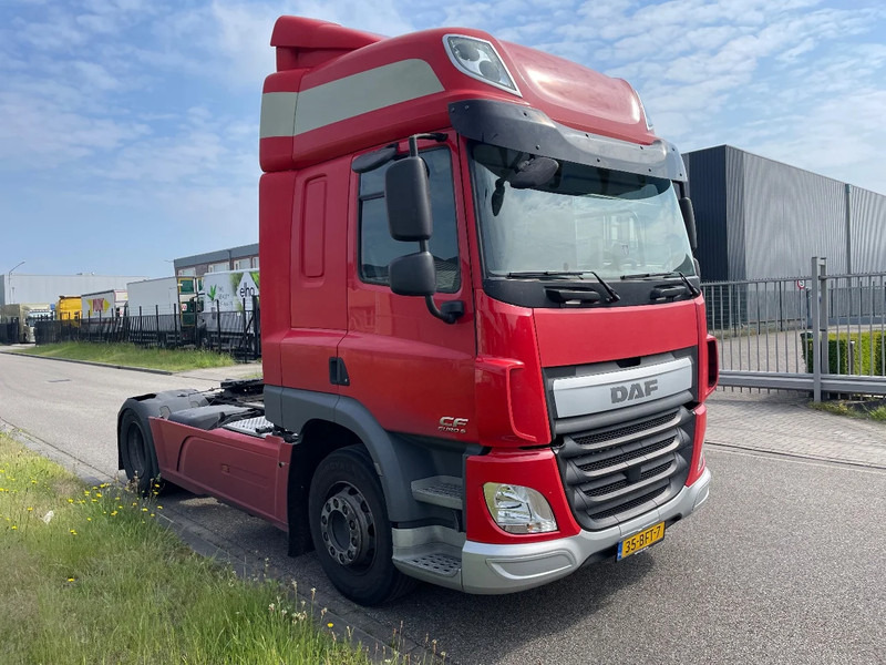 DAF CF 400 euro 6 2015 - Tracteur routier: photos 2 DAF CF 400 euro 6 2015 - Tracteur routier: photos 2