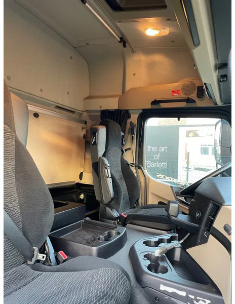 Mercedes-Benz Actros 1833 ! 2018 - Tracteur routier: photos 5 Mercedes-Benz Actros 1833 ! 2018 - Tracteur routier: photos 5