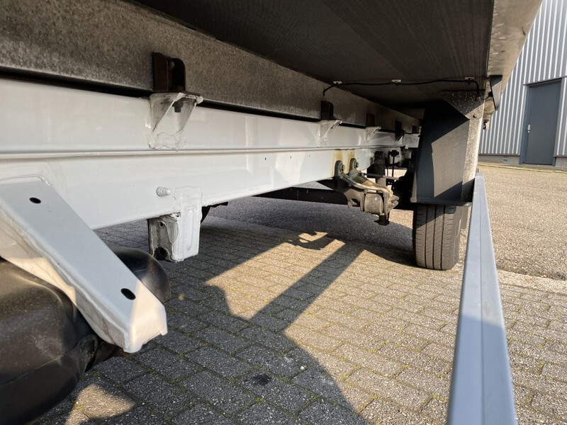 Fourgon grand volume Volkswagen Crafter 2.0 TDI 180 pk 11-2020 automaat: photos 19