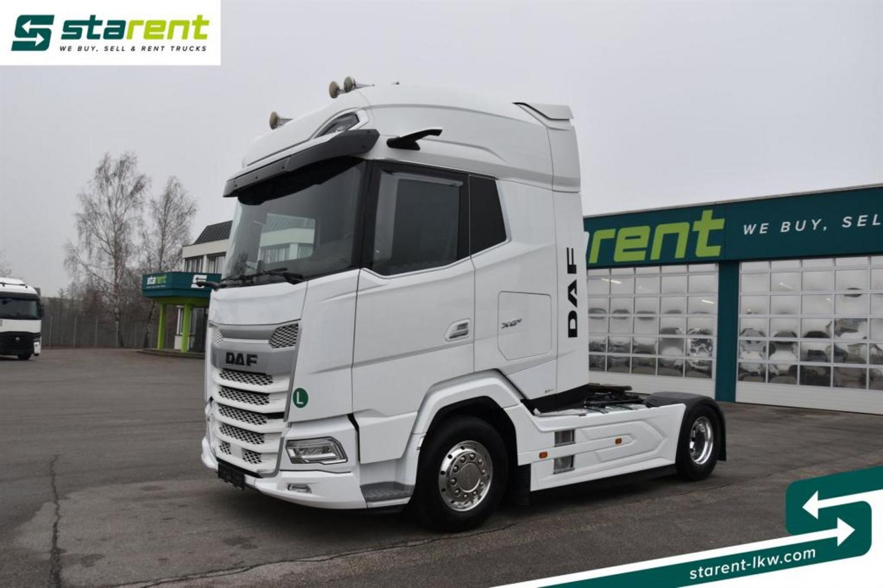 DAF XG+ 530 Leder Intarder Standklima ACC Alufelgen - Tracteur routier: photos 1 DAF XG+ 530 Leder Intarder Standklima ACC Alufelgen - Tracteur routier: photos 1