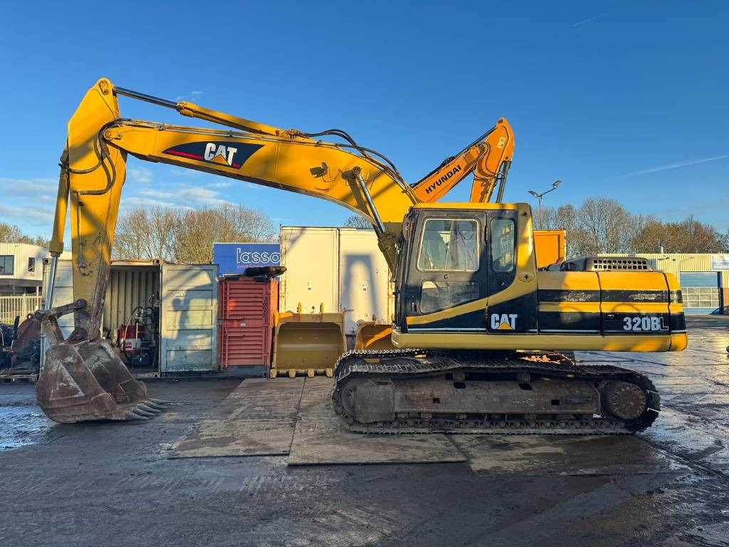 CAT 320 B L - Pelle sur chenille: photos 1 CAT 320 B L - Pelle sur chenille: photos 1