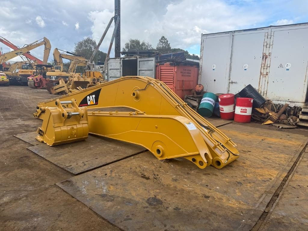 CAT 320 D L LONG REACH BOOM 15M UNUSED - Pelle: photos 4 CAT 320 D L LONG REACH BOOM 15M UNUSED - Pelle: photos 4