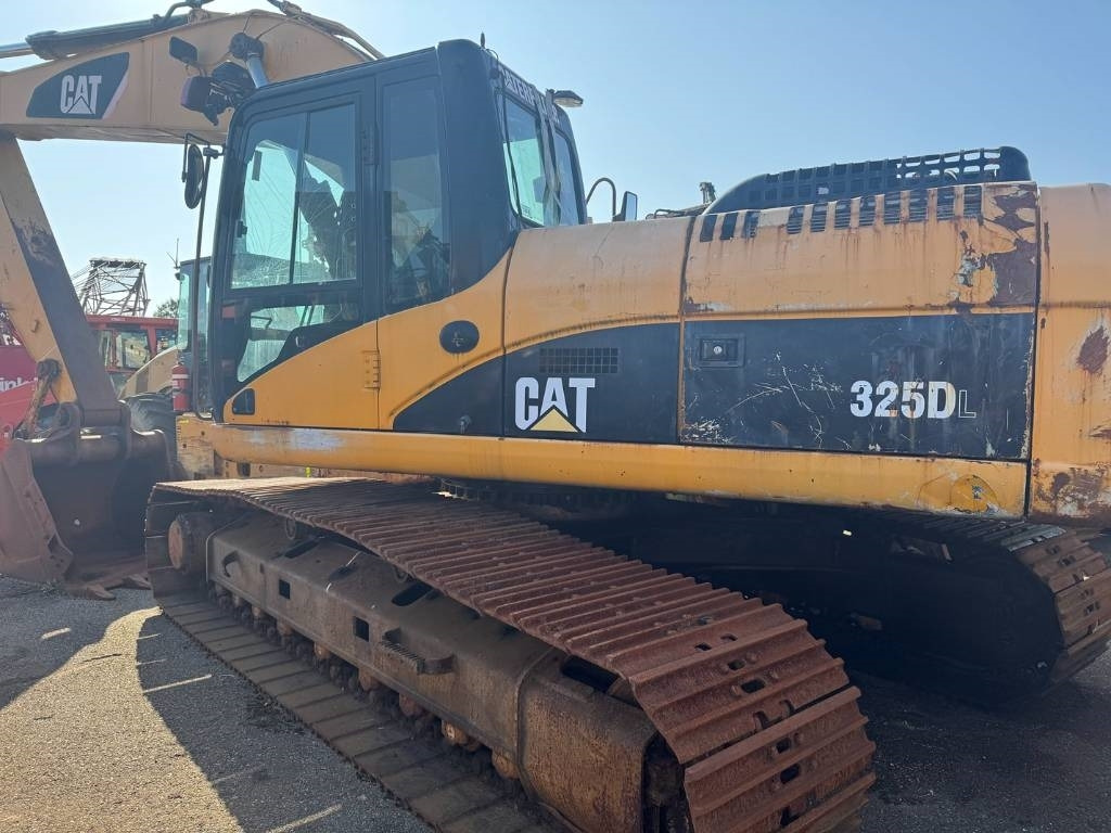 CAT 325 D L FOR PARTS - Pelle sur chenille: photos 1 CAT 325 D L FOR PARTS - Pelle sur chenille: photos 1