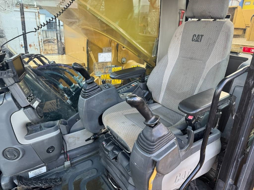 Pelle sur chenille CAT 390 D L ME: photos 23 Pelle sur chenille CAT 390 D L ME: photos 23