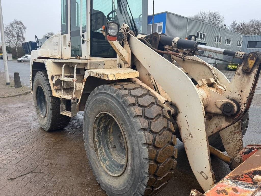 Chargeuse sur pneus CAT 914 G: photos 9