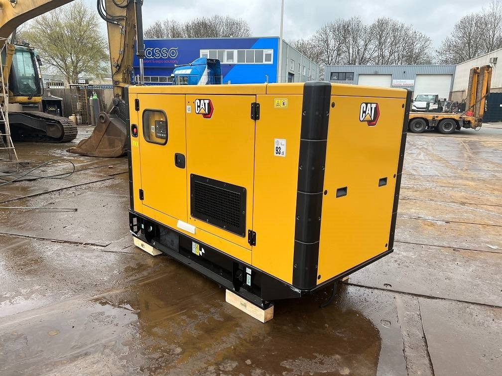 CAT DE 88 E0 (80KVA 64KW) new unused - Groupe électrogène: photos 2 CAT DE 88 E0 (80KVA 64KW) new unused - Groupe électrogène: photos 2