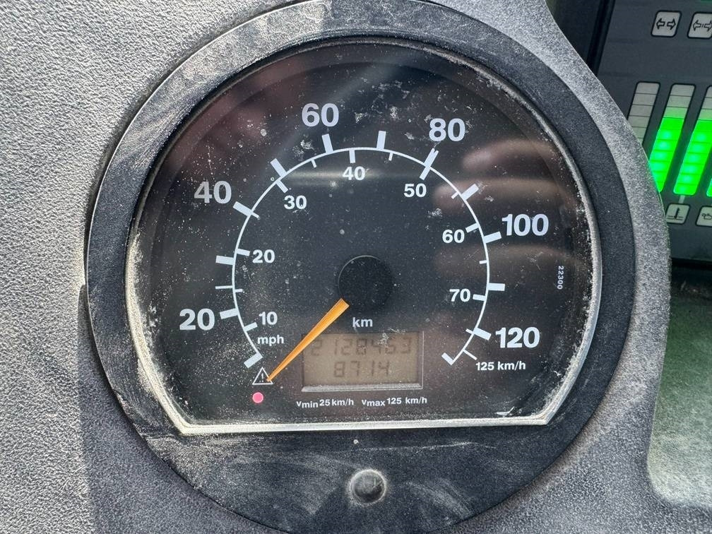 Grue tout-terrain Liebherr LTM 1030-2.1 ( WITH JIB ): photos 16