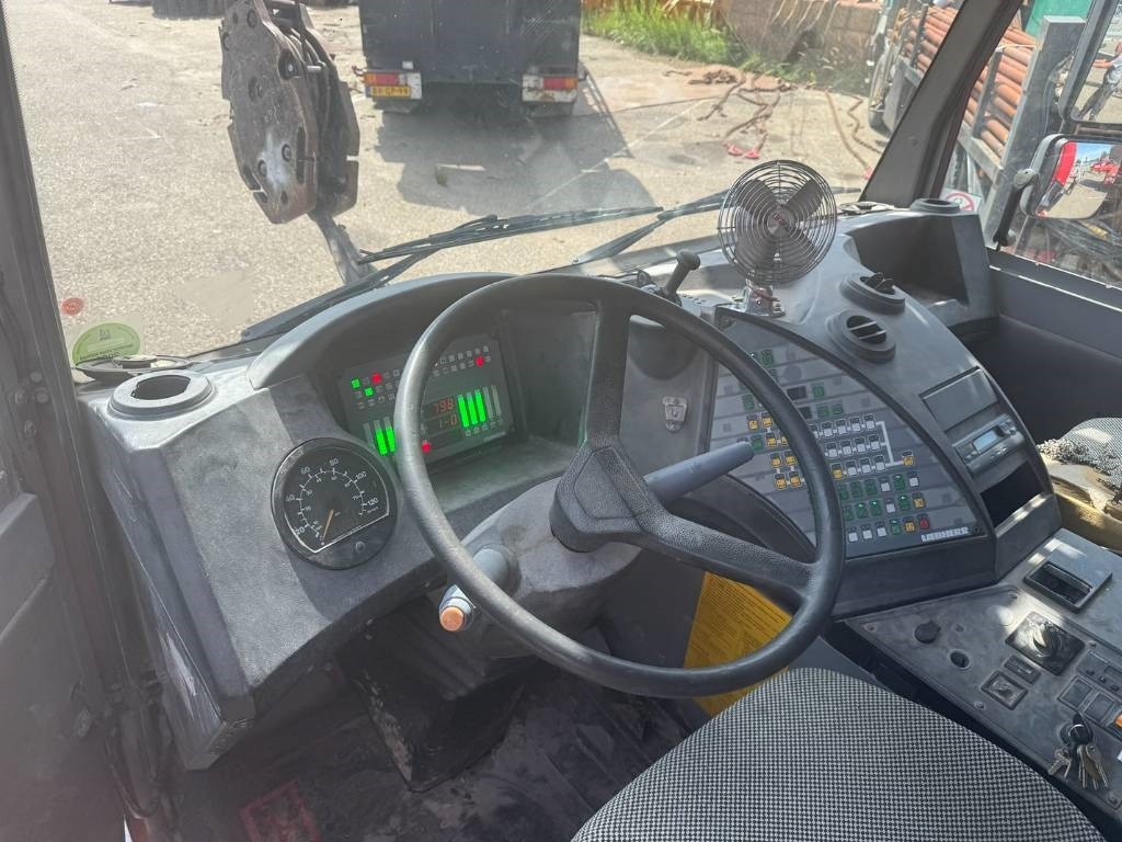 Grue tout-terrain Liebherr LTM 1030-2.1 ( WITH JIB ): photos 14