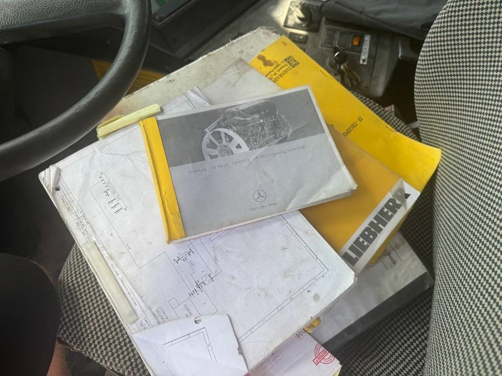 Grue tout-terrain Liebherr LTM 1030-2.1 ( WITH JIB ): photos 19