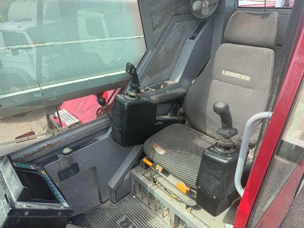 Grue tout-terrain Liebherr LTM 1030-2.1 ( WITH JIB ): photos 10