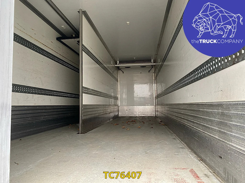 Camion frigorifique Renault D 210: photos 15