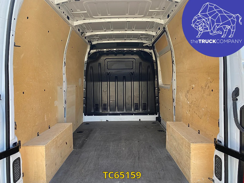 Renault Master 2.3 DCI L2H2 - Fourgon utilitaire: photos 2 Renault Master 2.3 DCI L2H2 - Fourgon utilitaire: photos 2