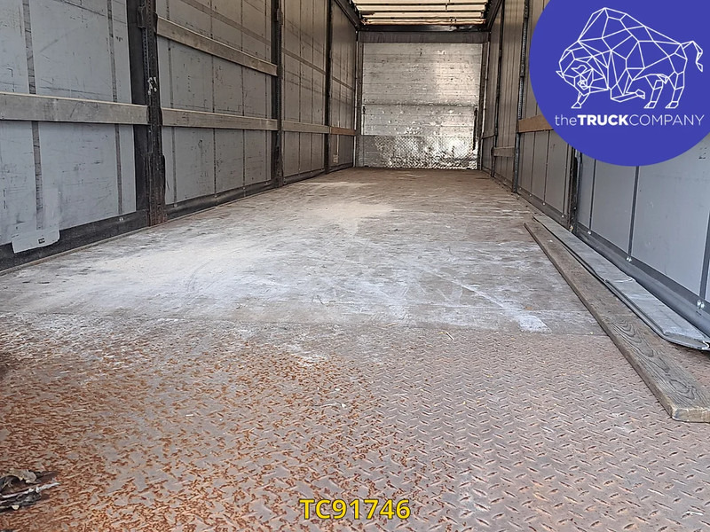 Schwarzmüller - Semi-remorque rideaux coulissants: photos 3 Schwarzmüller - Semi-remorque rideaux coulissants: photos 3