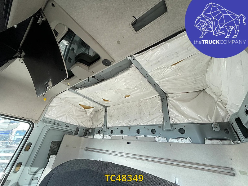 Tracteur routier DAF XF 480: photos 12