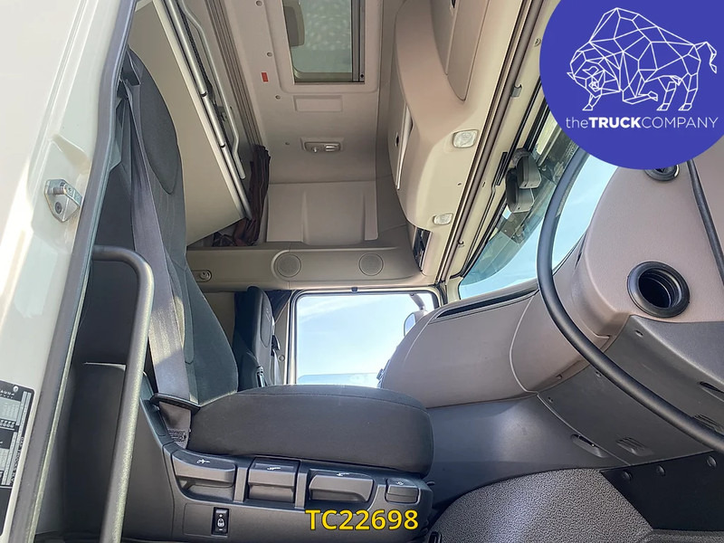 DAF XF 480 - Tracteur routier: photos 4 DAF XF 480 - Tracteur routier: photos 4