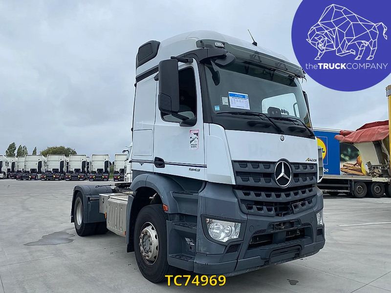 Tracteur routier Mercedes-Benz Arocs 1943: photos 8