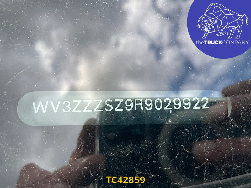 Volkswagen Crafter 2.0 TDI BOX + LIFT - Fourgon grand volume: photos 3 Volkswagen Crafter 2.0 TDI BOX + LIFT - Fourgon grand volume: photos 3