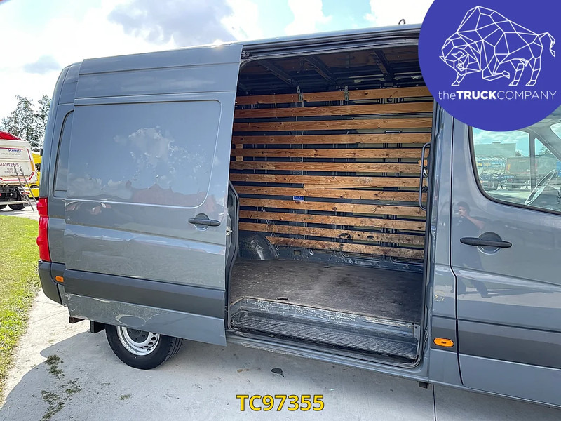 Fourgon utilitaire Volkswagen Crafter 2.0 TDI: photos 9 Fourgon utilitaire Volkswagen Crafter 2.0 TDI: photos 9