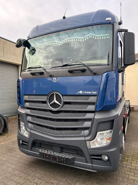 Mercedes-Benz 2548 - Camion porte-conteneur/ Caisse mobile: photos 3 Mercedes-Benz 2548 - Camion porte-conteneur/ Caisse mobile: photos 3