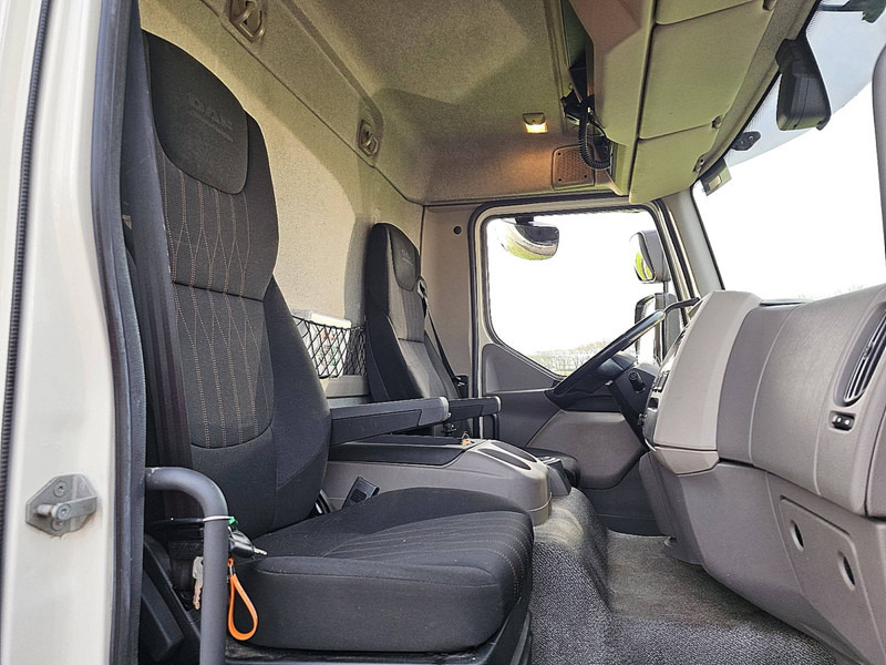 Camion à rideaux coulissants DAF LF 210 7.49T AIRCO LIFT: photos 7 Camion à rideaux coulissants DAF LF 210 7.49T AIRCO LIFT: photos 7