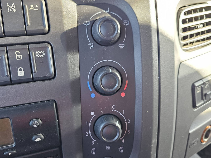 Camion frigorifique DAF LF 260 16T FRC/ATP THERMOK.: photos 9