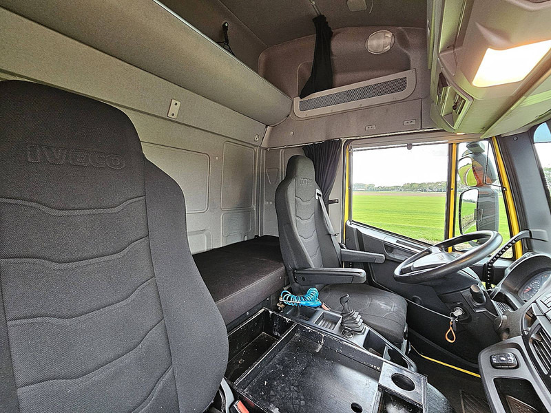 Crédit-bail de Iveco 120E28 EUROCARGO FLY DECK 2 CARS Iveco 120E28 EUROCARGO FLY DECK 2 CARS: photos 12