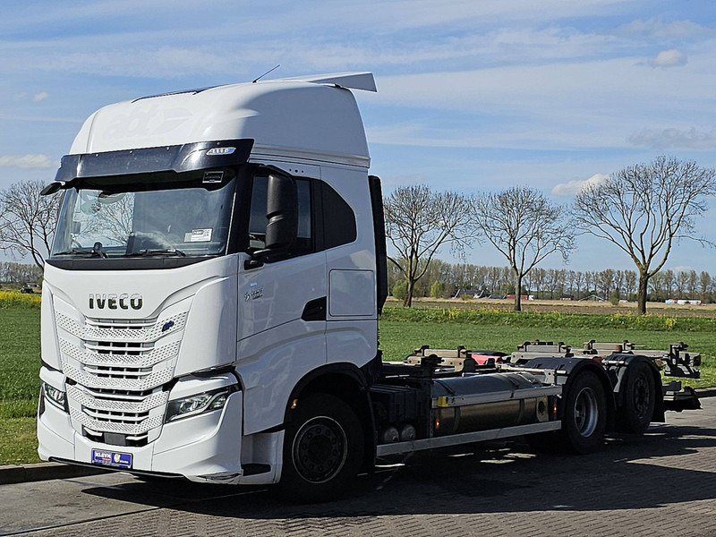 Iveco S-WAY AS260S46 LNG INT. STEERAXLE - Camion porte-conteneur/ Caisse mobile: photos 2 Iveco S-WAY AS260S46 LNG INT. STEERAXLE - Camion porte-conteneur/ Caisse mobile: photos 2