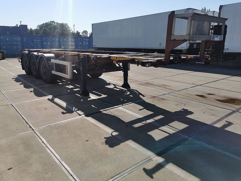 LAG O-3-38 CD ADR FL OX AT 20-30FT - Semi-remorque porte-conteneur/ Caisse mobile: photos 3 LAG O-3-38 CD ADR FL OX AT 20-30FT - Semi-remorque porte-conteneur/ Caisse mobile: photos 3