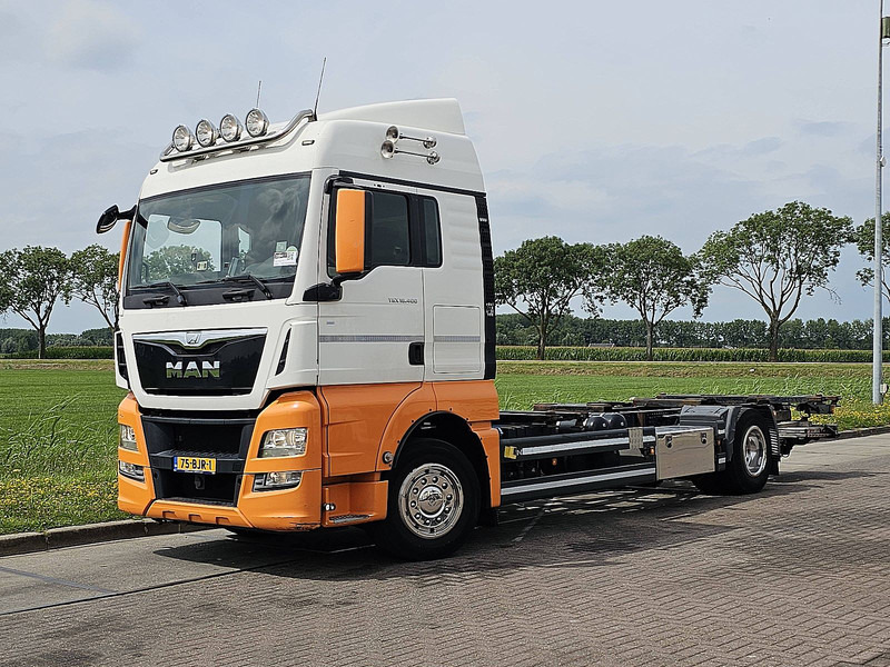 MAN 18.400 TGX XLX 4X2 2T LIFT INT. - Camion porte-conteneur/ Caisse mobile: photos 2 MAN 18.400 TGX XLX 4X2 2T LIFT INT. - Camion porte-conteneur/ Caisse mobile: photos 2