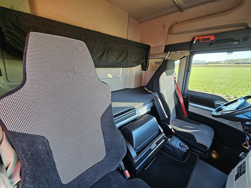 Photo d'intérieur 2: Tracteur routier MAN 18.460 TGS ADR EXII, EXIII FL