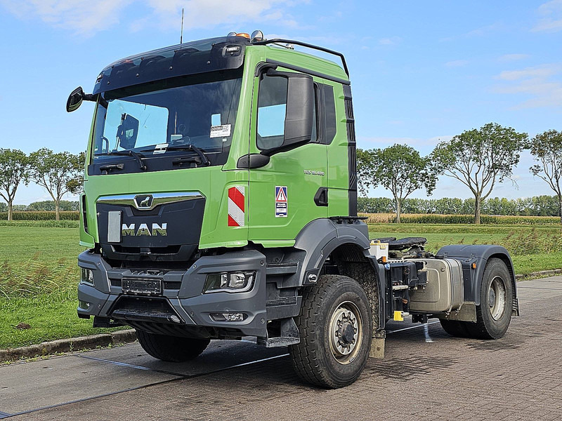 MAN 18.480 TGS 4X4H LEICHT UNFALL - Tracteur routier: photos 2 MAN 18.480 TGS 4X4H LEICHT UNFALL - Tracteur routier: photos 2