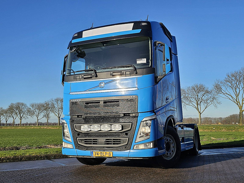 Volvo FH 460 PTO SKIRTS VEB+ - Tracteur routier: photos 1 Volvo FH 460 PTO SKIRTS VEB+ - Tracteur routier: photos 1