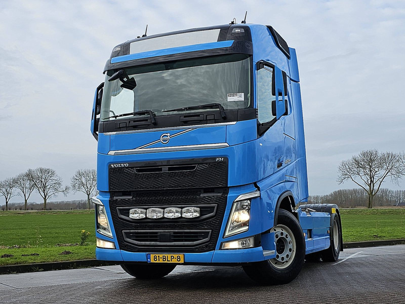 Volvo FH 460 PTO SKIRTS VEB+ - Tracteur routier: photos 1 Volvo FH 460 PTO SKIRTS VEB+ - Tracteur routier: photos 1