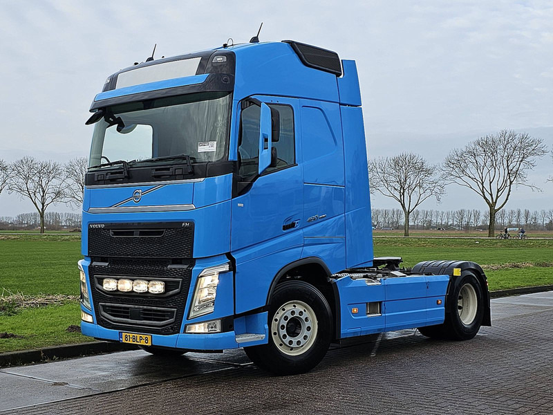 Volvo FH 460 PTO SKIRTS VEB+ - Tracteur routier: photos 2 Volvo FH 460 PTO SKIRTS VEB+ - Tracteur routier: photos 2