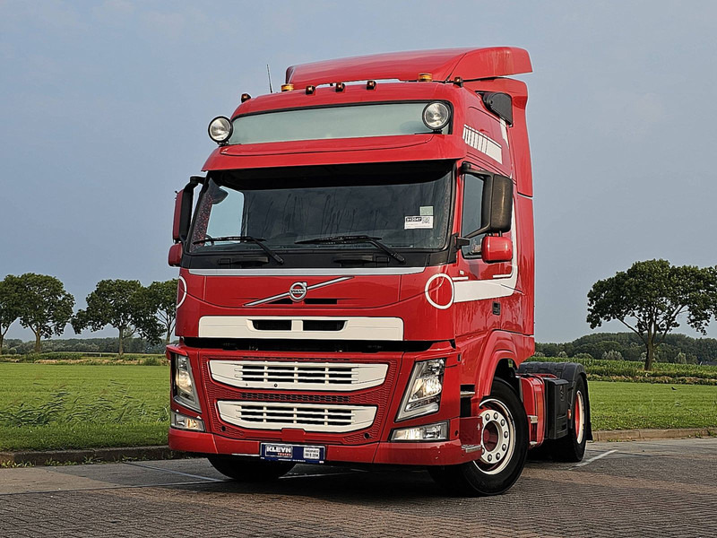 Volvo FM 370 GLOBETROTTER XL - Tracteur routier: photos 1 Volvo FM 370 GLOBETROTTER XL - Tracteur routier: photos 1