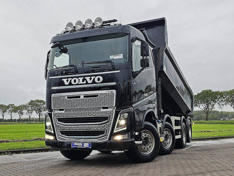 Volvo FH 16.750 8X4 BOOGIE LIFT RET. - Camion benne: photos 1 Volvo FH 16.750 8X4 BOOGIE LIFT RET. - Camion benne: photos 1